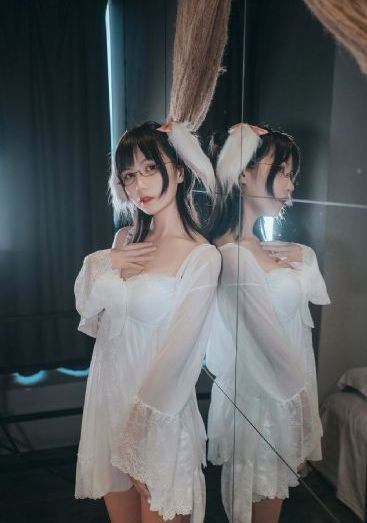 久久精品国产第一页_青苹果乐园免费高清观看