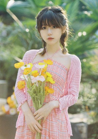 偷拍国产久久美女图片_免费观看