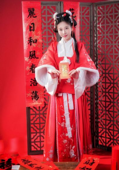 欧美合金项链_超清动漫在线观看