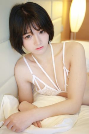 年轻的小婊孑4中文字幕_720高清免费观看