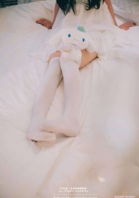 欧美婚纱照图片亲吻_午夜激情