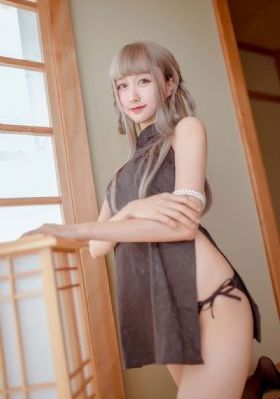 欧美情趣内衣展图片_超清在线观看视频