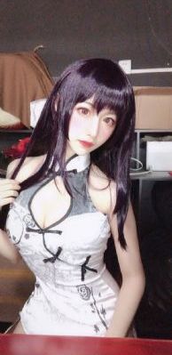 欧美哈伦牛仔裤街拍_4K神马在线观看